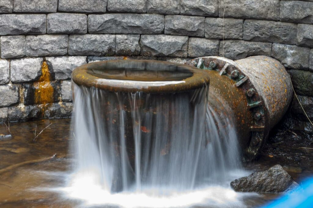 water, pipes, reservoir-2438837.jpg