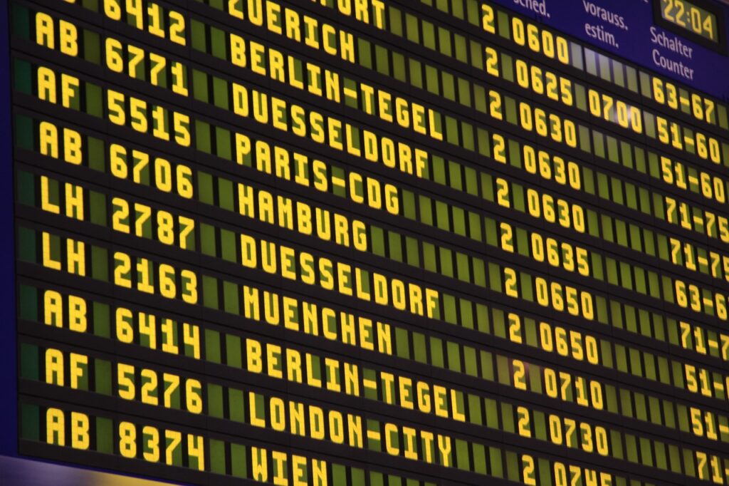 airport, flights, scoreboard-285592.jpg